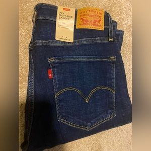 Levi 721 High-Rise Skinny Jeans